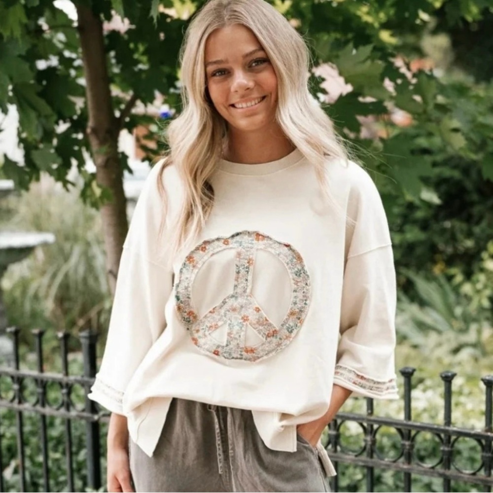 New! Easel Mineral Washed Terry Floral Peace Sign Pullover